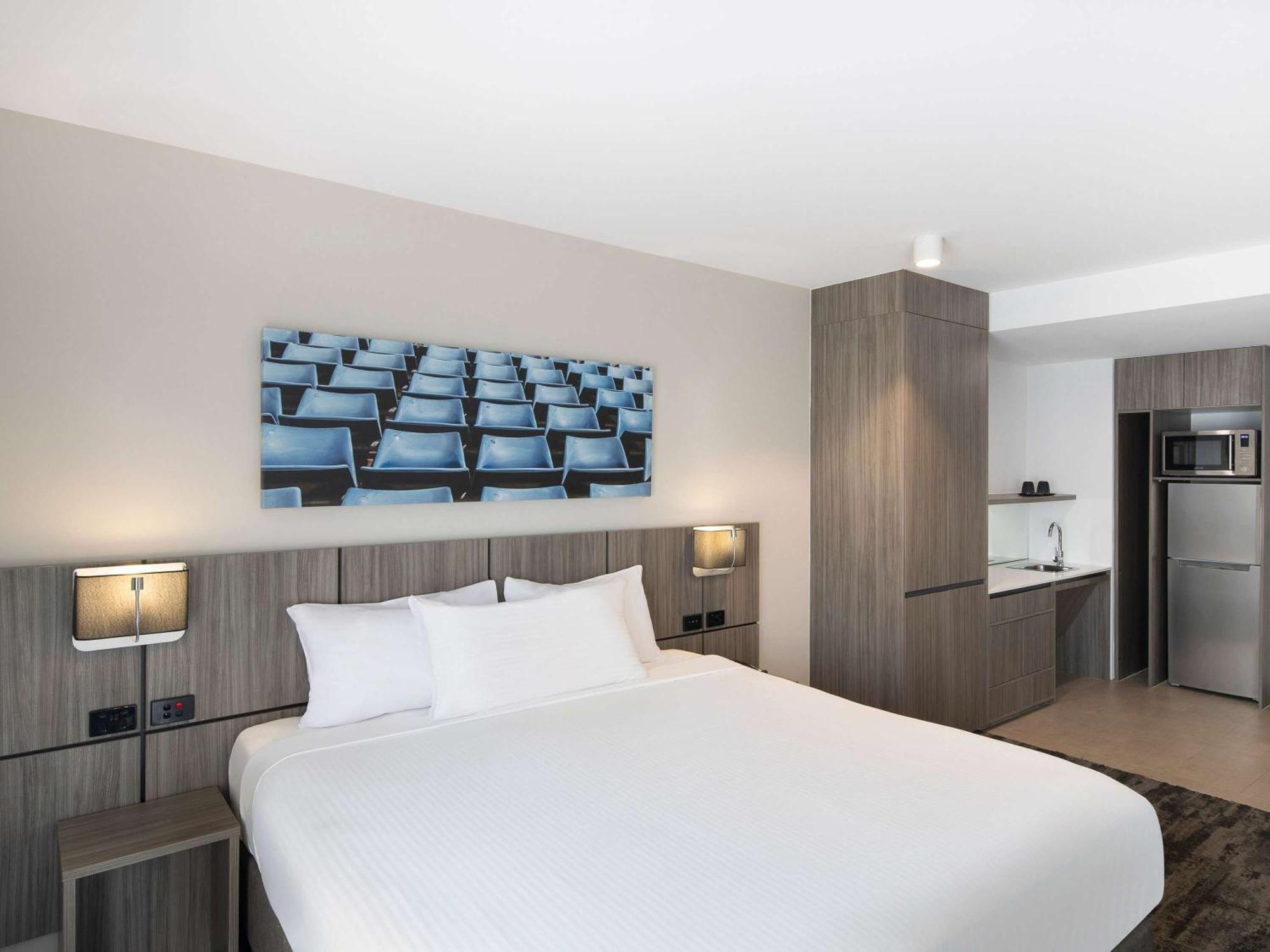 Mercure Sydney Blacktown 4*